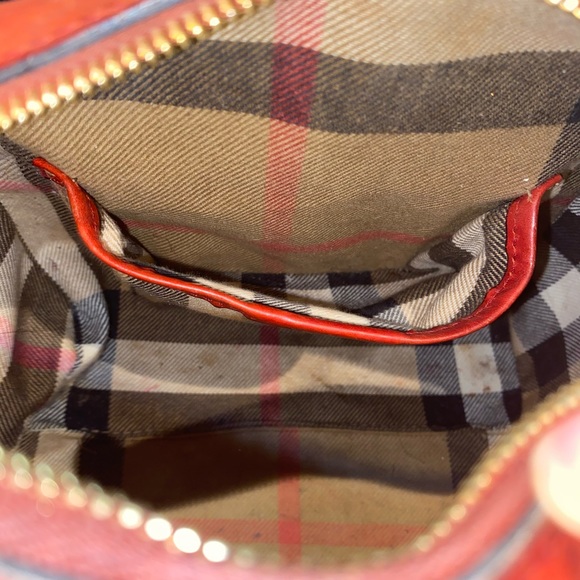 Red small leather Boston Burberry Bag - Picture 10 of 14